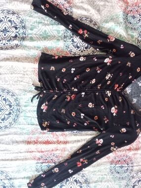 Black Floral Long-Sleeve Women’s Top with Tie Waist